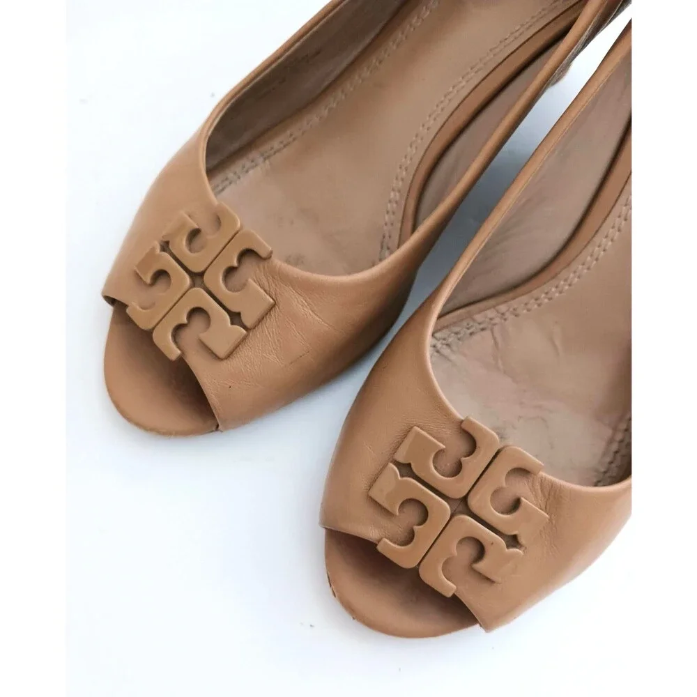 Tory Burch Lowell Peep Toe Wedge Camel Tan Leaher Stacked Wood Heel Dustbag 7.5M